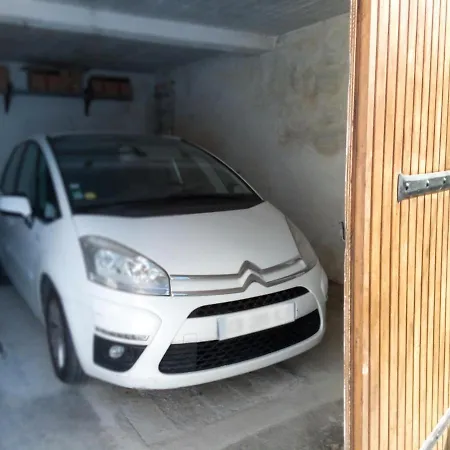 Hote-Aix-Centre-Garage-Piscine-3